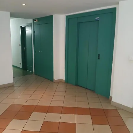 Comme A La Maison Chez Domi - Un Des Quartiers Residentiels Chics De *